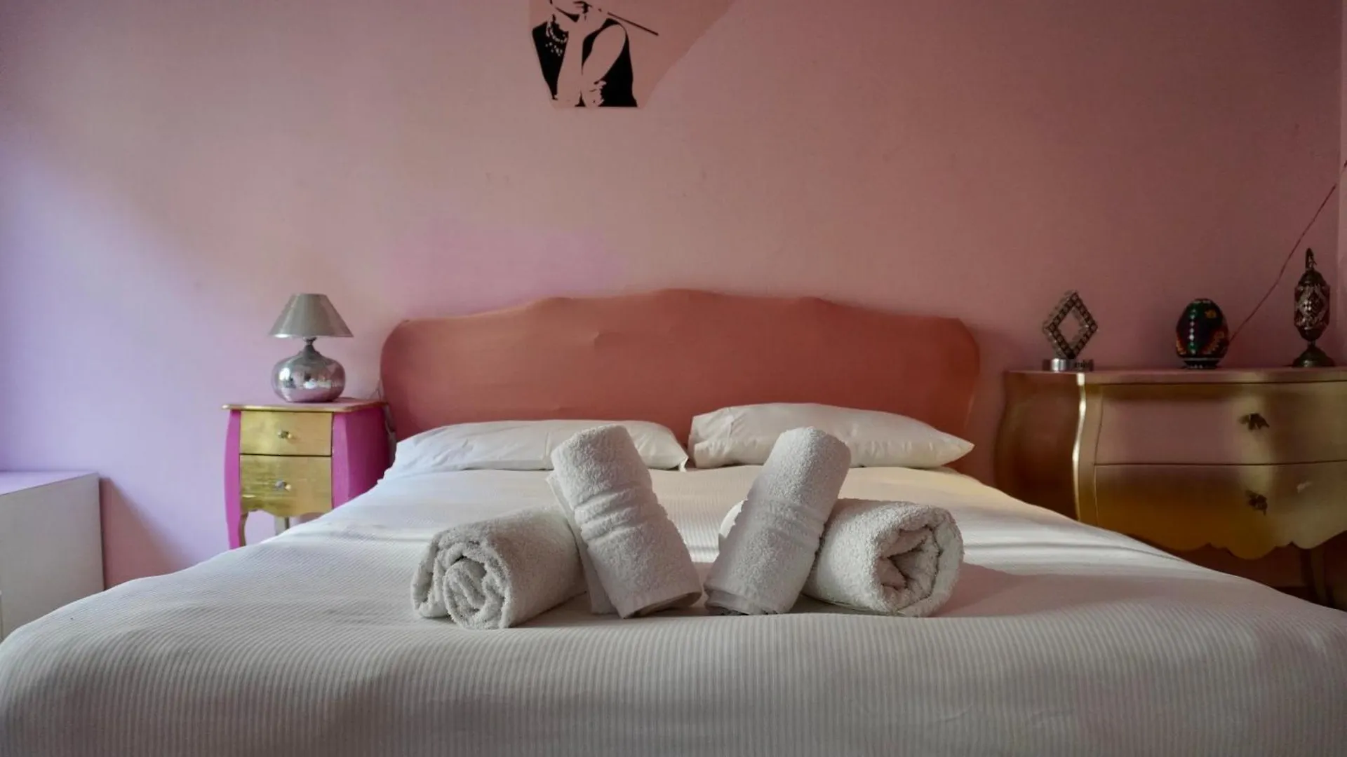 Eschilo In Rosa: Charme E Design Lägenhet Milano