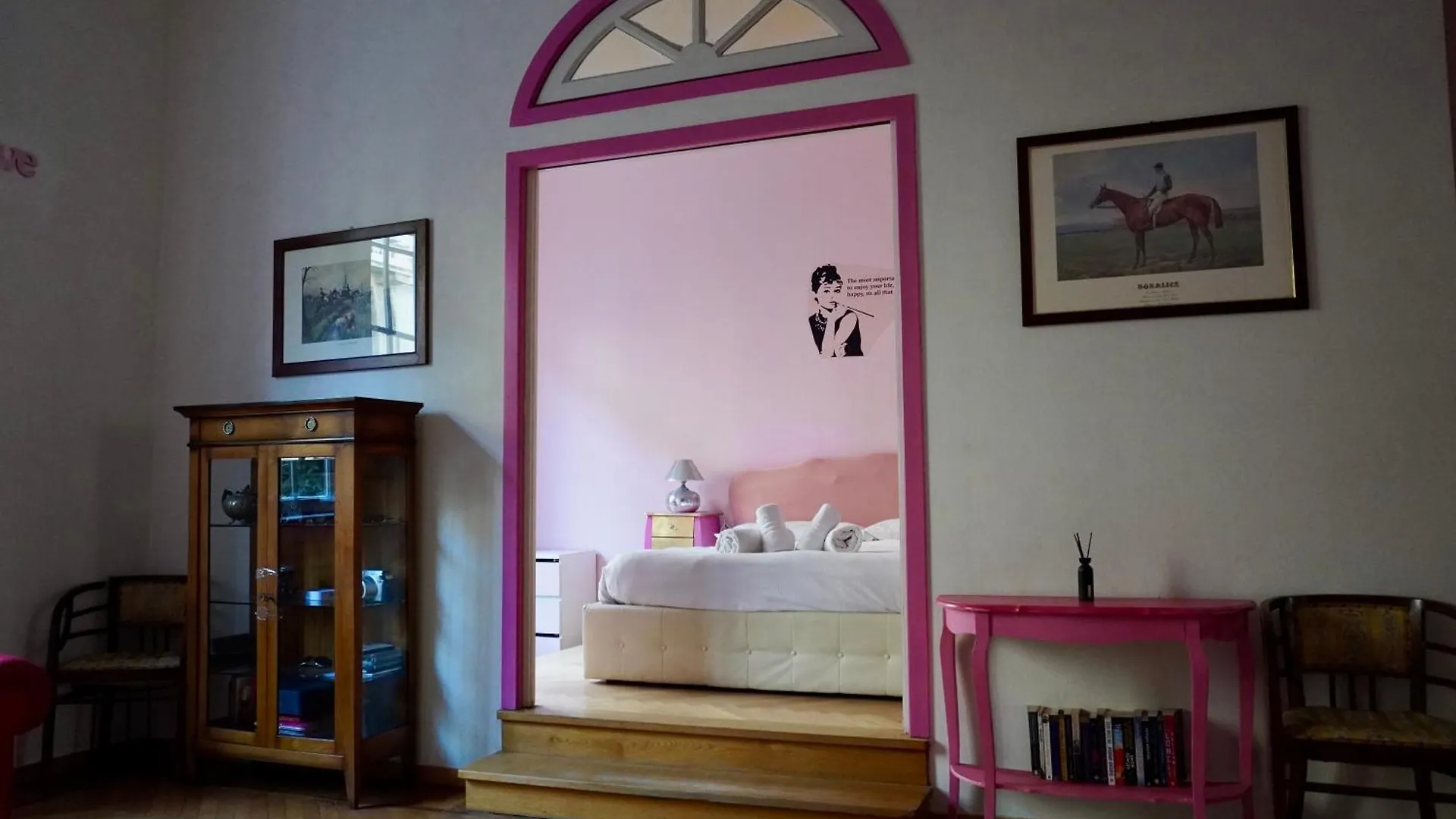 Eschilo In Rosa: Charme E Design Lägenhet Milano