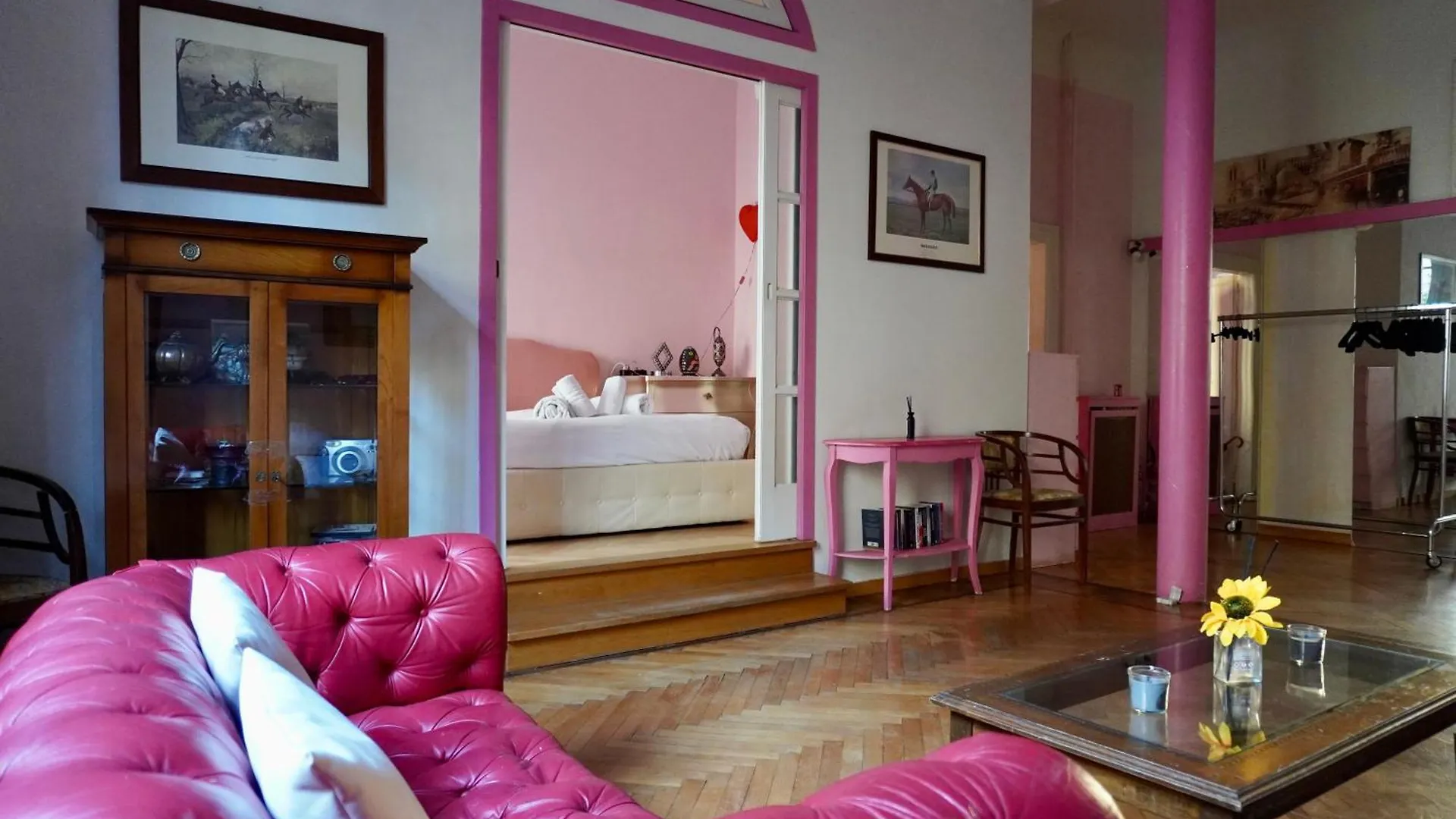Eschilo In Rosa: Charme E Design Lägenhet Milano